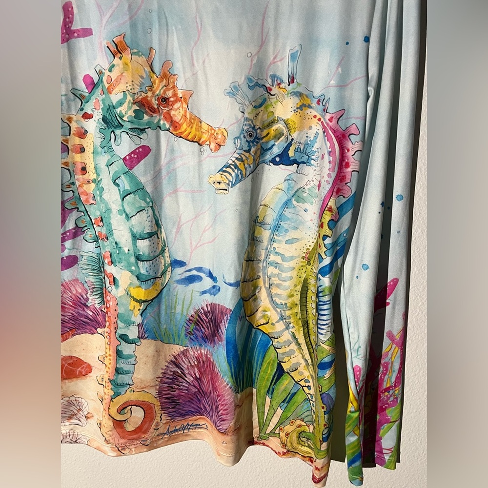 Art & Sol Seahorse design. Breathable Quickdry Top - Picture 9 of 9